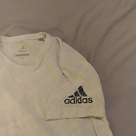Brand New Adidas Freelift Tee - Picture 4 of 4